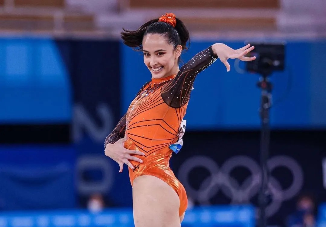 洛夫顿伤退，上海男篮有麻烦了？